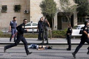 large-استشهاد-فلسطينيين-بعد-تنفيذ-عمليات-طعن-في-القدس-المحتلة-7331a