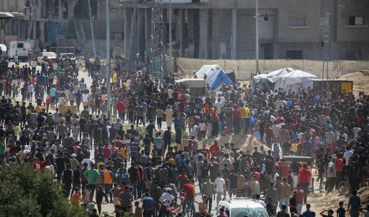 برنامج الأغذية العالمي: “جحافل من الجوعى” تقتحم مستودعا في غزة وأنباء عن مقتل وإصابة أشخاص